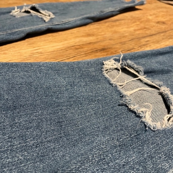 ASOS DENIM Distressed with frayed hem - Picture 4 of 10
